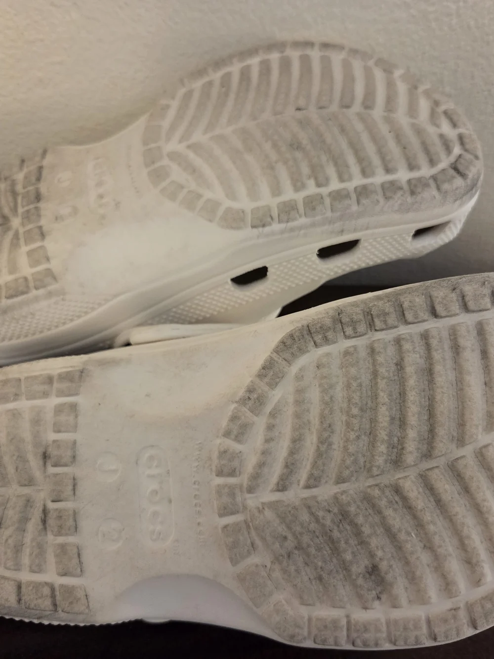 CROCS white baya
